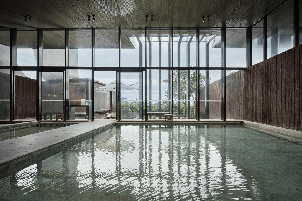 把步調放慢走進礁溪溫泉山景之中,在礁溪老爺過一晚不被行程追著跑的假期