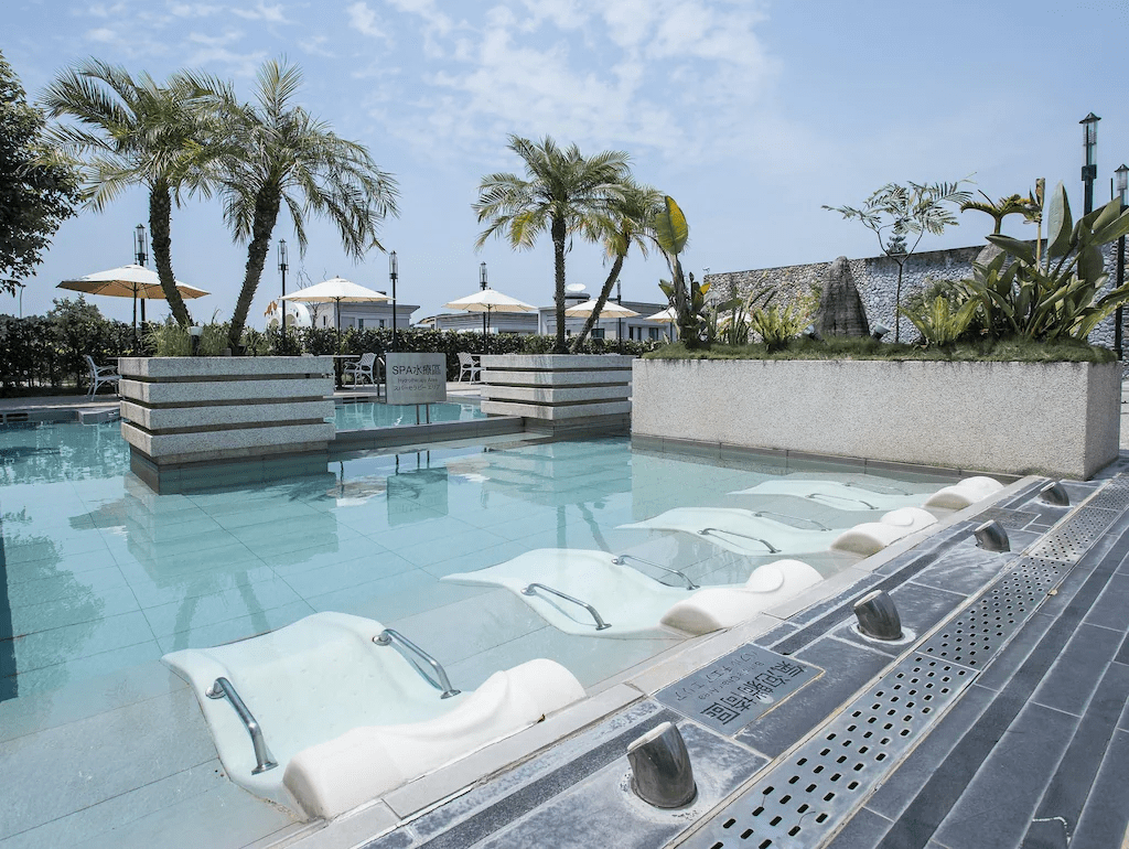 沿著午後的光影前往台中溫泉，讓谷關的山霧與大坑的風一起把疲憊悄悄溶進暖湯