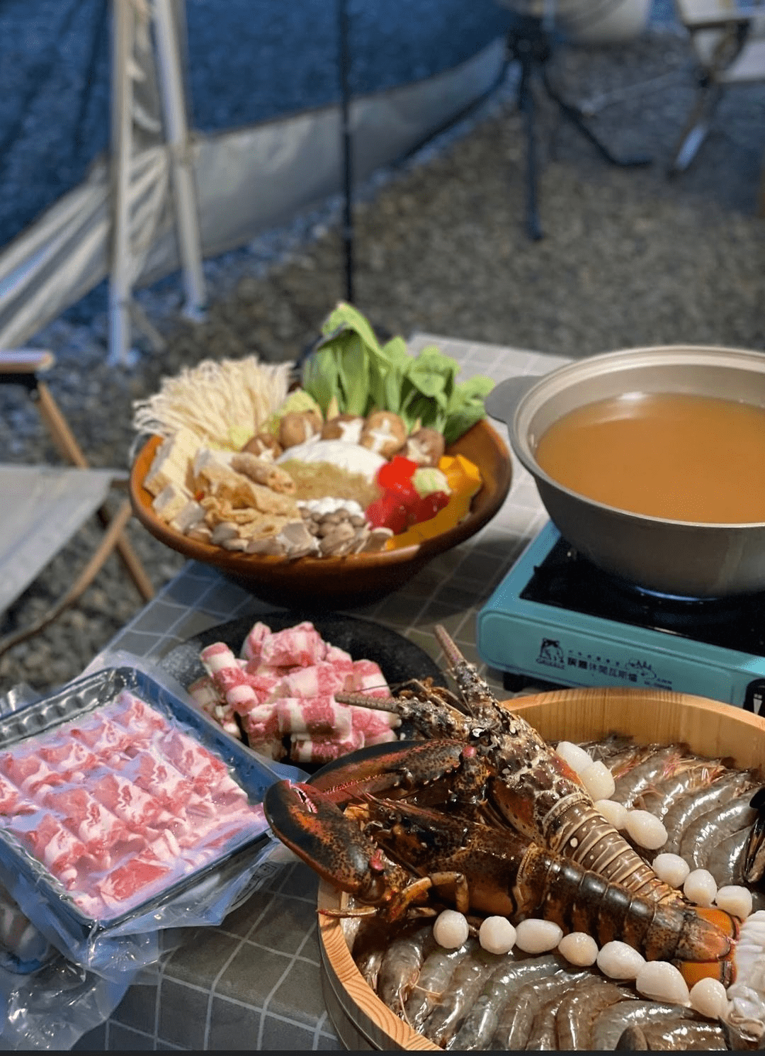 把城市留在身後，走進苗栗泰安山林，在浮岸別境展開一場輕鬆自在的豪華露營