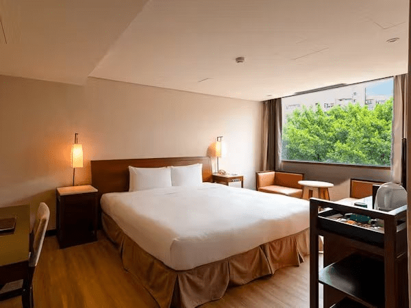 在北投溫泉區住一晚水美溫泉會館，用白磺泉把城市節奏慢慢沖淡