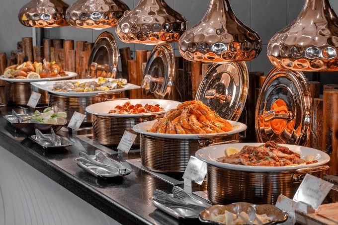 白天看海、夜晚散步墾丁大街，在凱撒大飯店住進剛剛好的假期步調