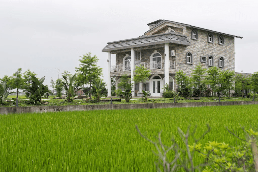 從清晨到夜晚都不必趕行程，在宜蘭包棟民宿裡住進只屬於家人的旅行步調