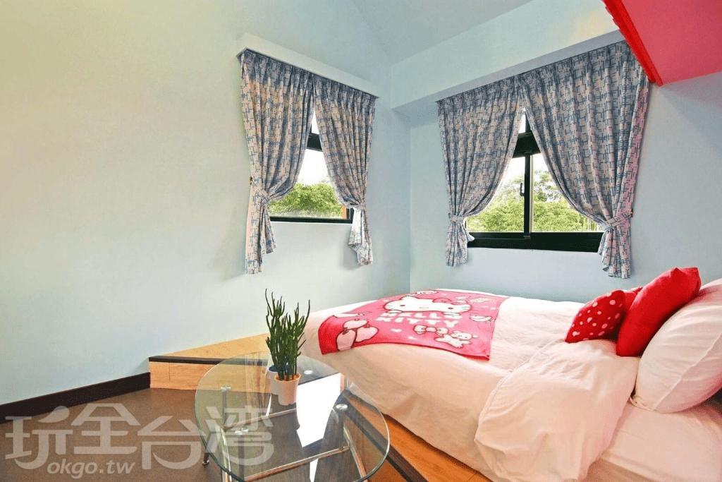 當湖面開始泛光,我在日月潭找到一間剛剛好的民宿,讓旅行自然慢下來