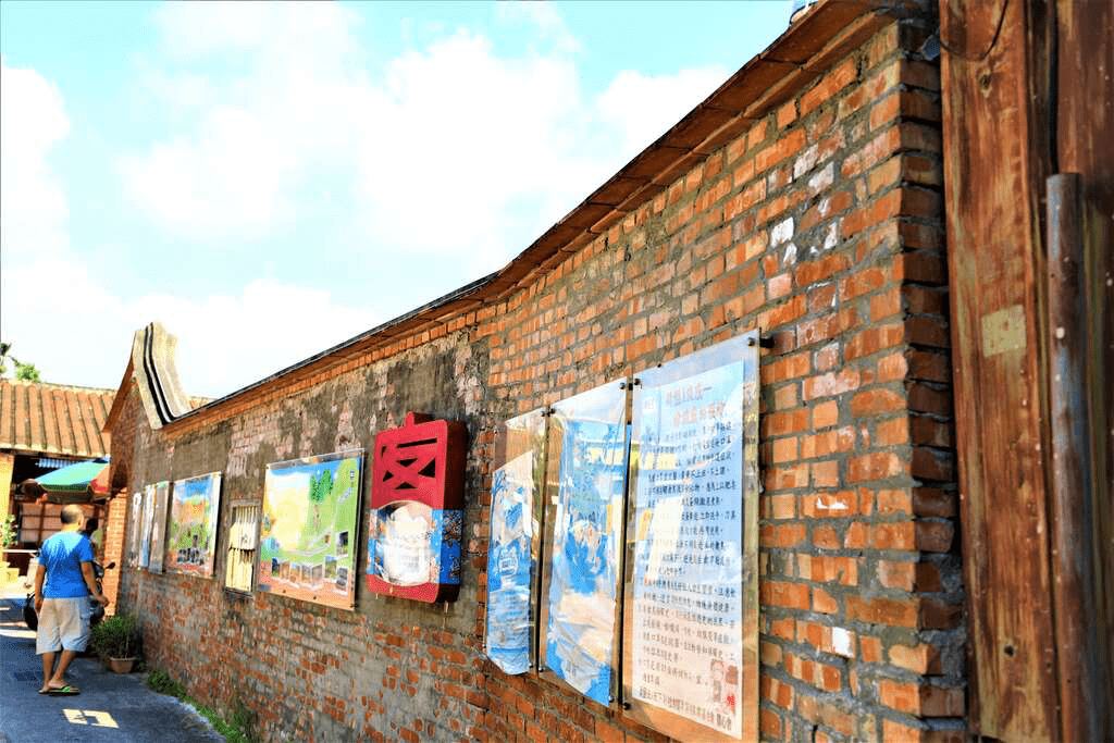 桃園龍潭三坑里，這是一個保留了完整街道輪廓與生活節奏的農村聚落