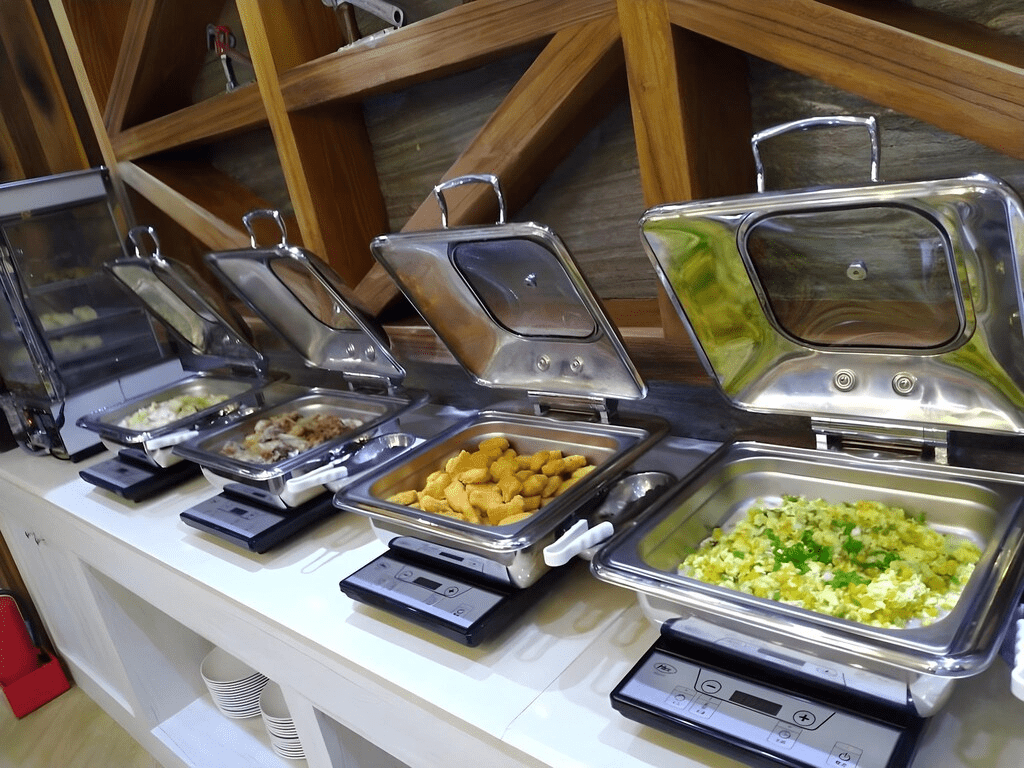 傍晚沿著綠川走進台中中區,住進凝萃 GLL 水岸隱邸的慢旅行夜晚