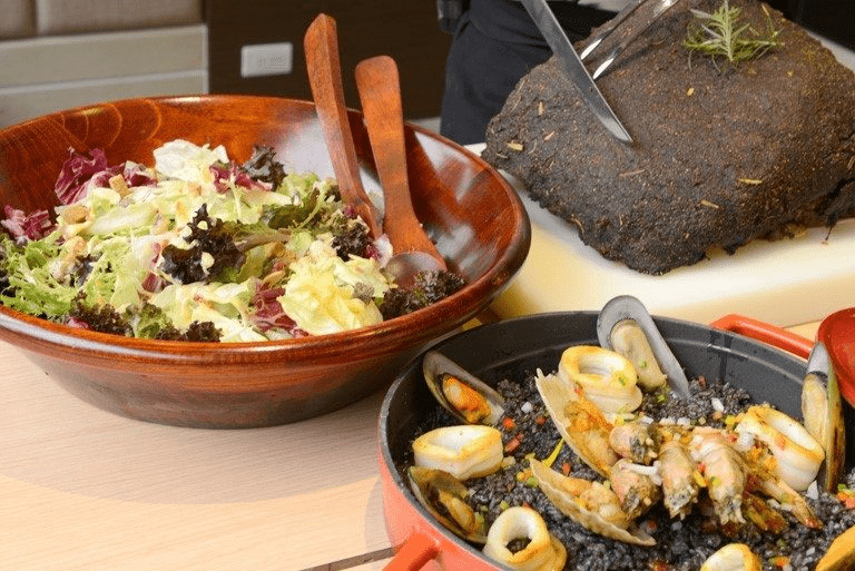 在日月潭的山色與水氣之間,入住馥麗溫泉大飯店,把步調放慢一點