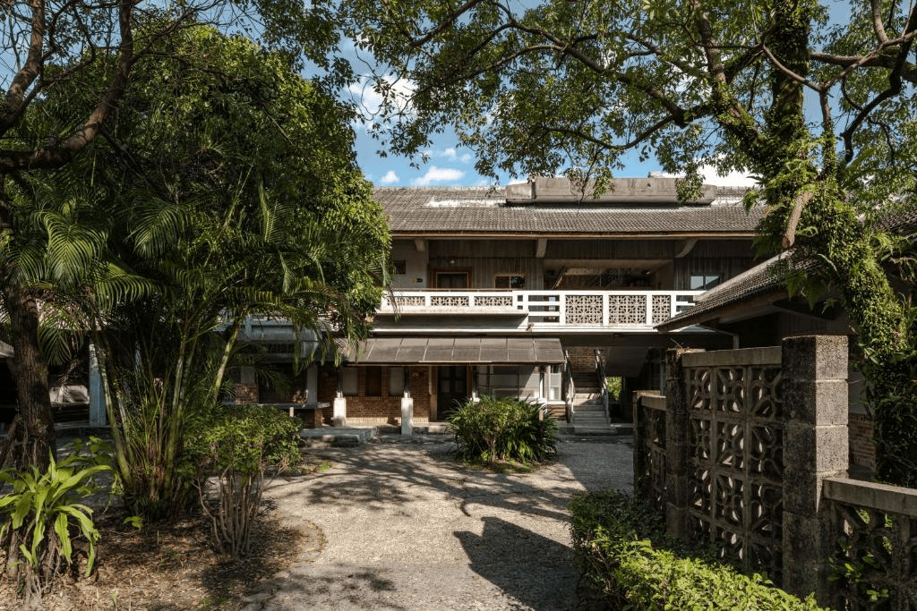 在宜蘭放慢腳步住一晚，從海岸旅店到市區飯店的五種入住節奏選擇