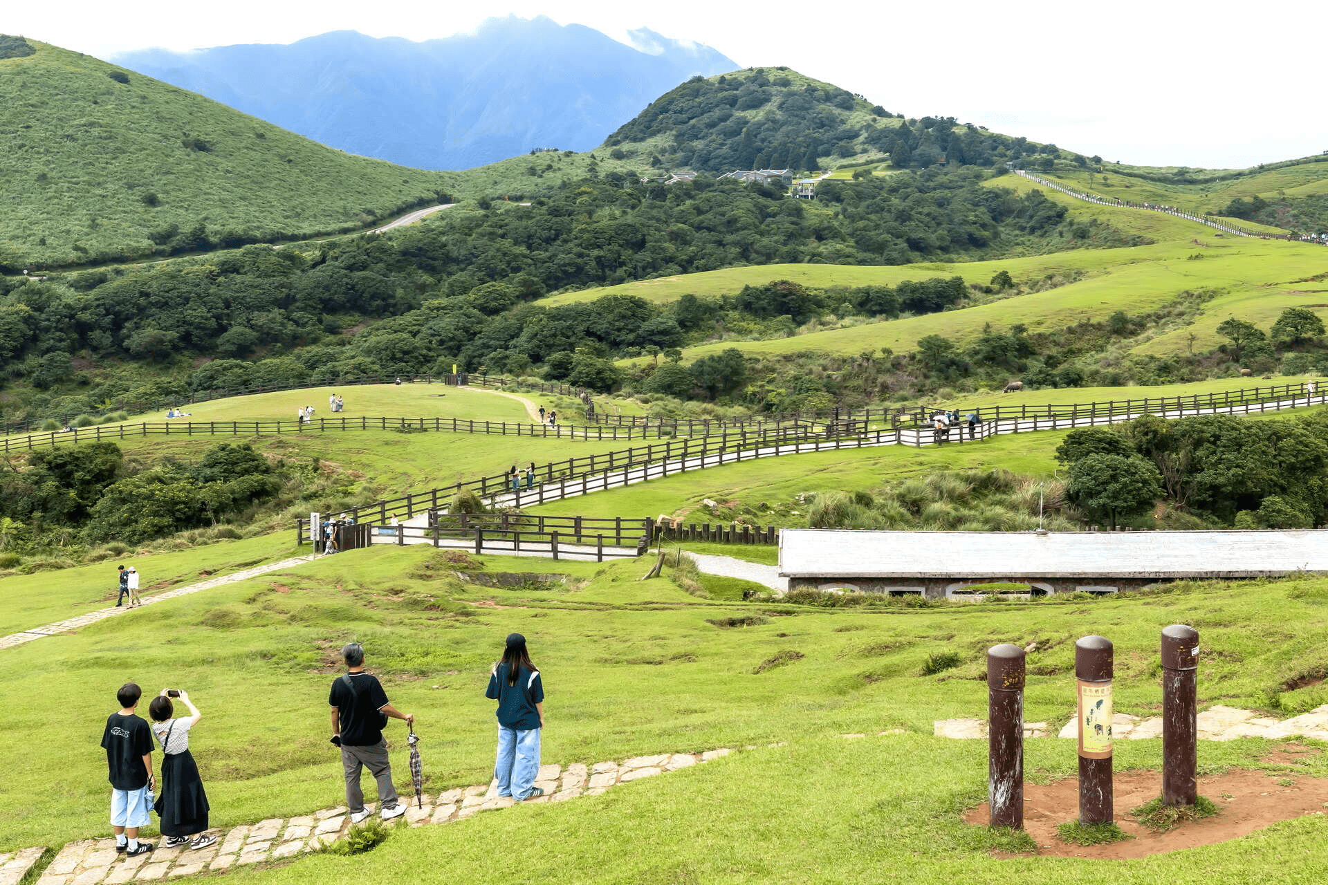 當風開始轉涼,我們在陽明山天籟渡假酒店停下腳步,把時間交給山景與溫泉