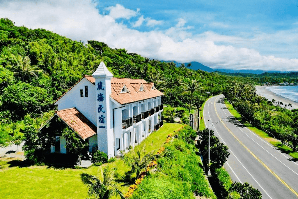 把行程留白給海與光，在台東嵐海民宿住進東海岸最安靜的時刻