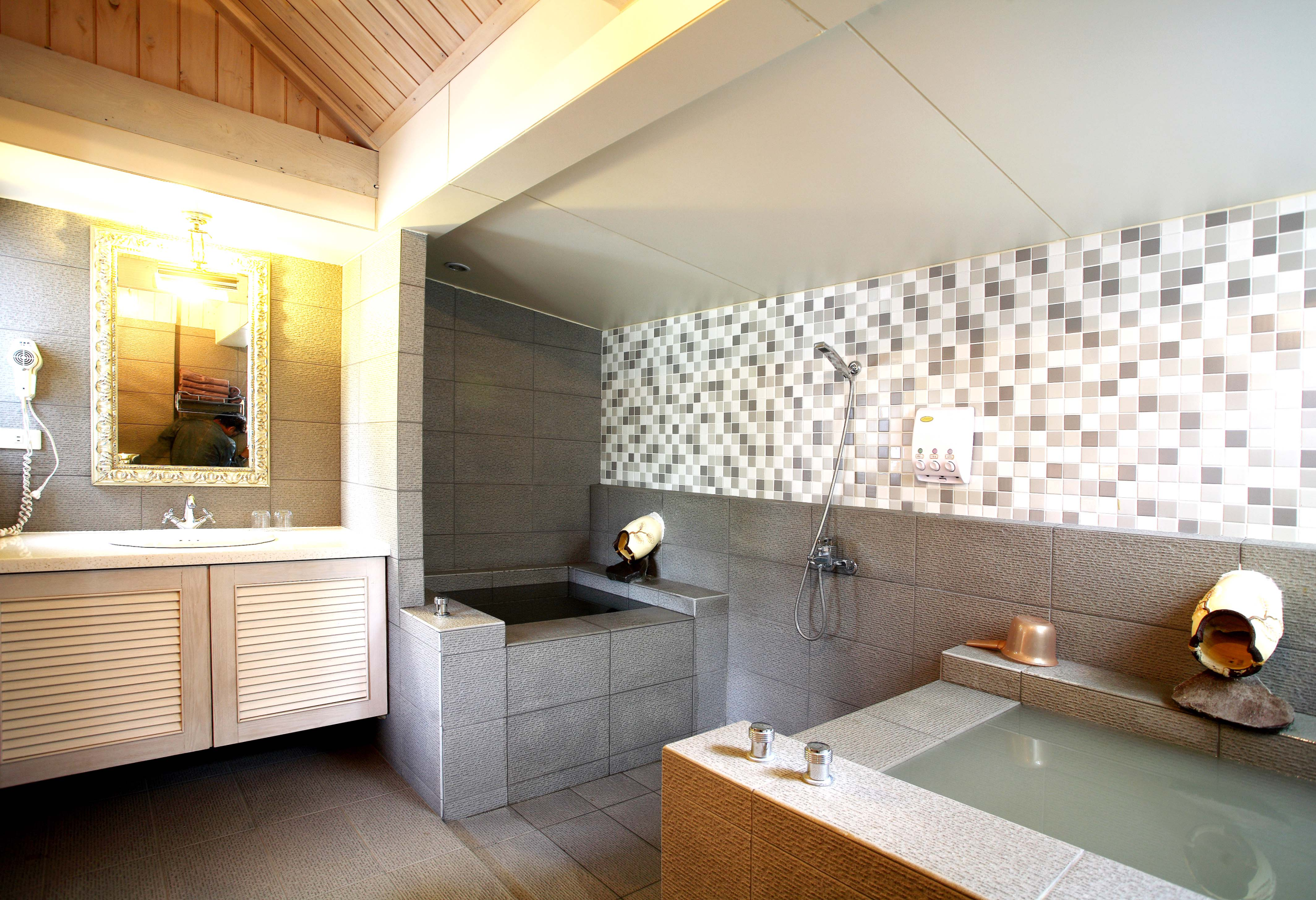 走進霧氣與綠意之間，從泥漿泉裡找回自己，在景大渡假莊園的山景故事