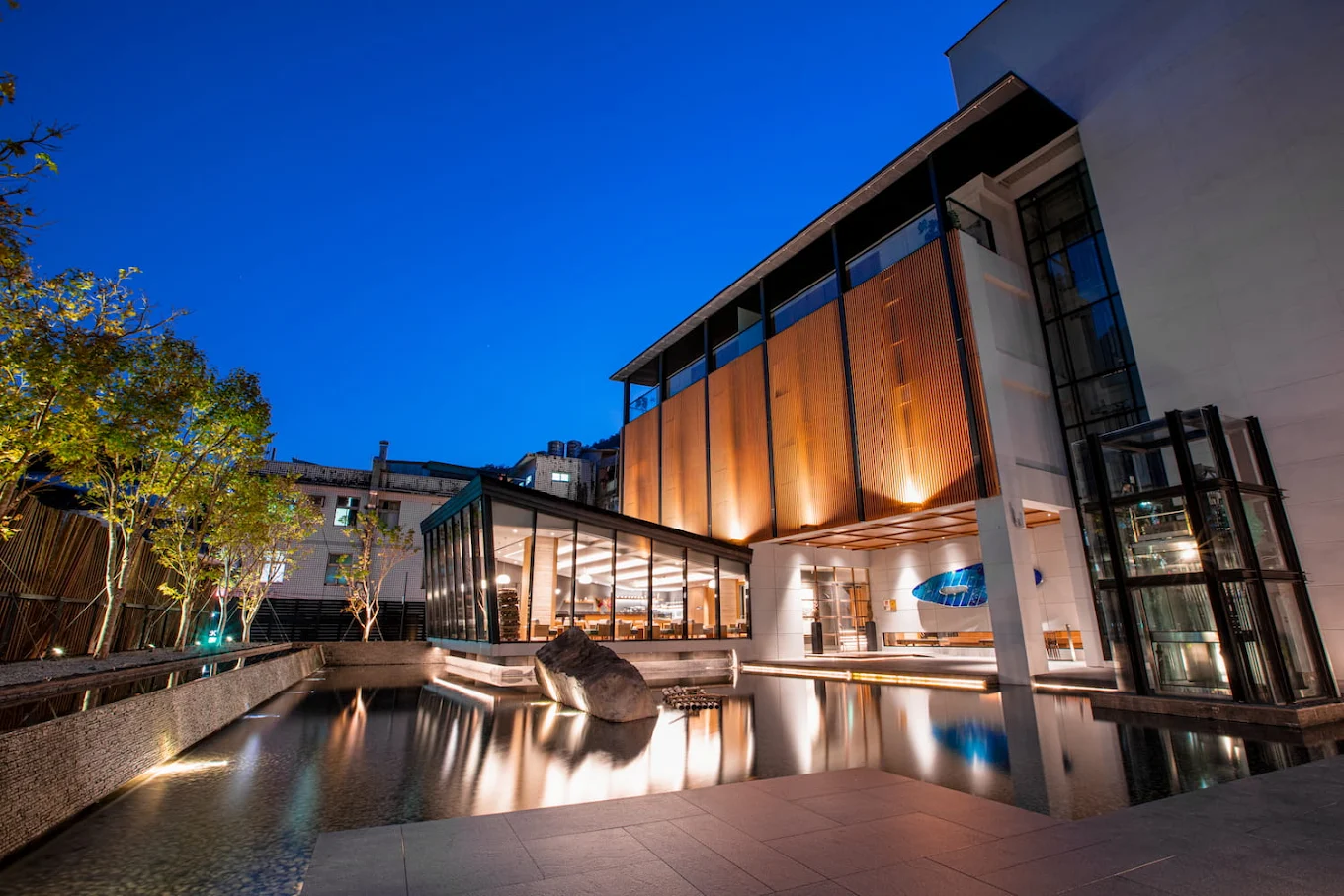 隱身烏來山林的靜謐湯宿，在溪谷霧氣中慢慢放鬆 璞石麗緻溫泉會館｜烏來山林系溫泉度假首選