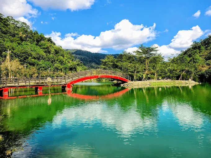 沿著森林與水岸散步宜蘭一日遊,從太平山到礁溪溫泉都像在替身心寫下一段喘息節奏