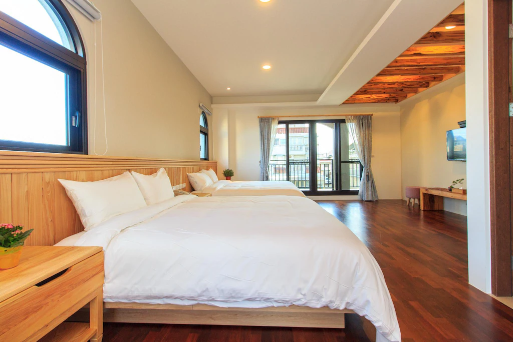 在宜蘭找一間能好好睡的住宿,讓白天走風景,夜晚回到剛好的安靜裡