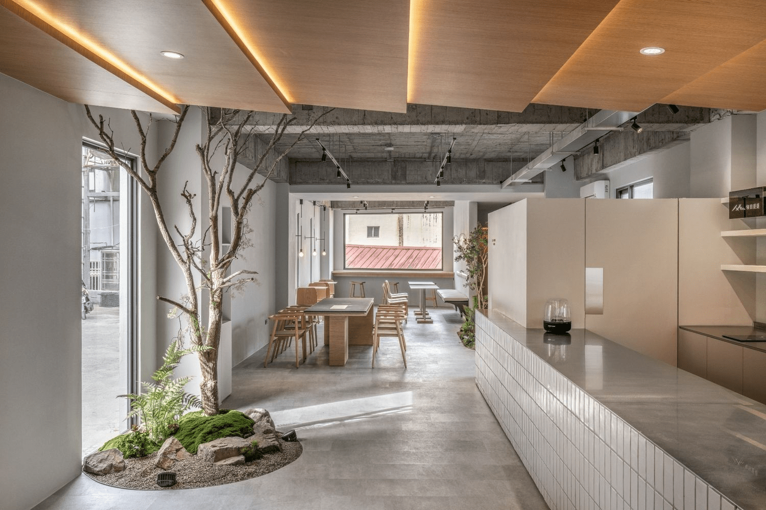 在溪頭住進山林慢下來的時刻，從午後霧氣到夜色靜靜選一間適合停留的地方