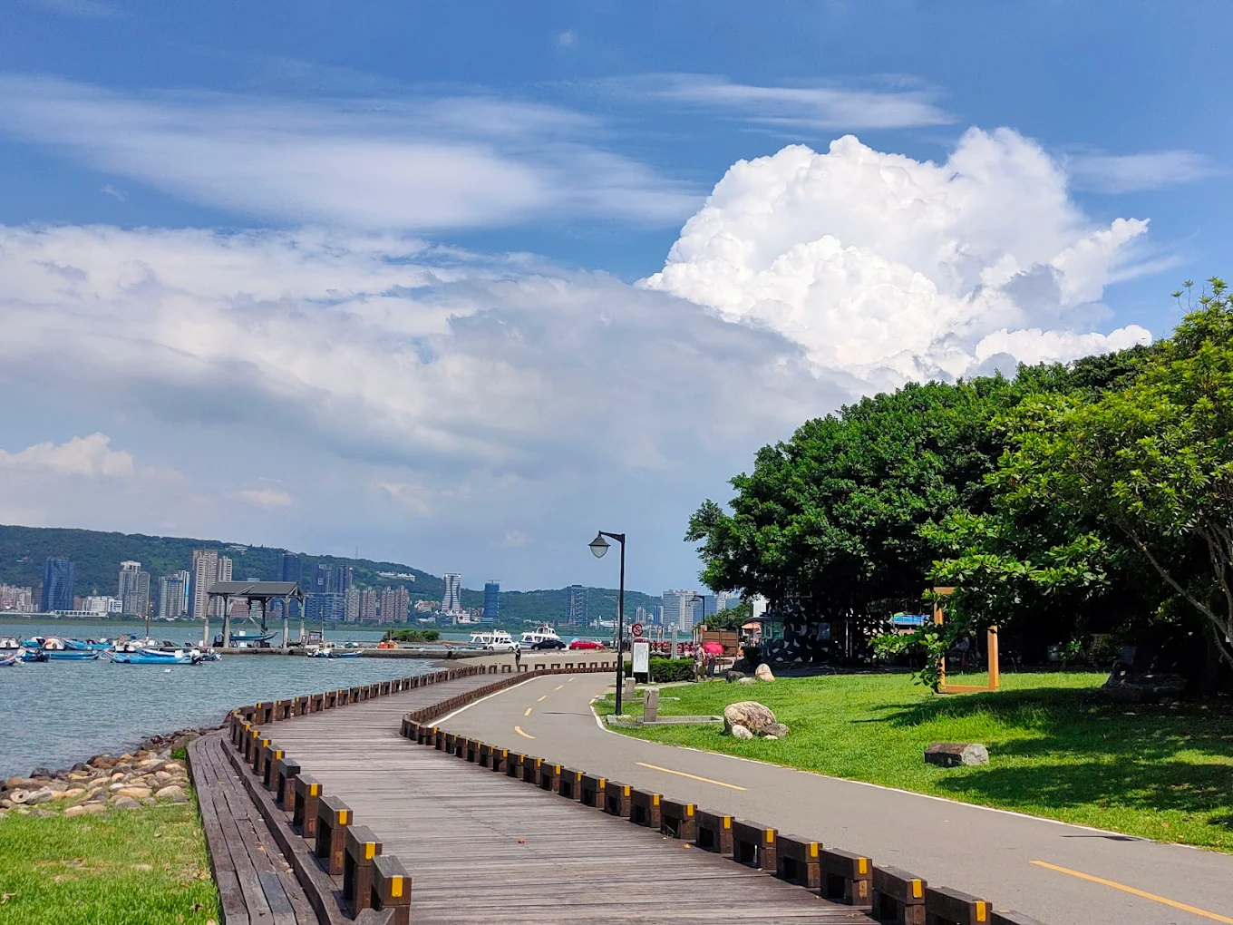 八里左岸自行車道