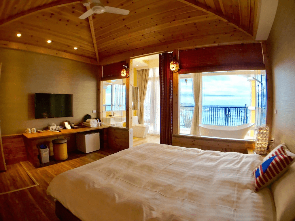 走進台東的生活節奏裡，用一晚剛剛好的住宿，接住旅行的疲憊與期待