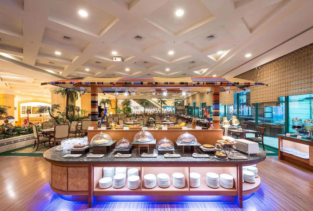 當行程需要一個穩定的停泊點，台東市區的娜路彎大酒店成為今晚的選擇