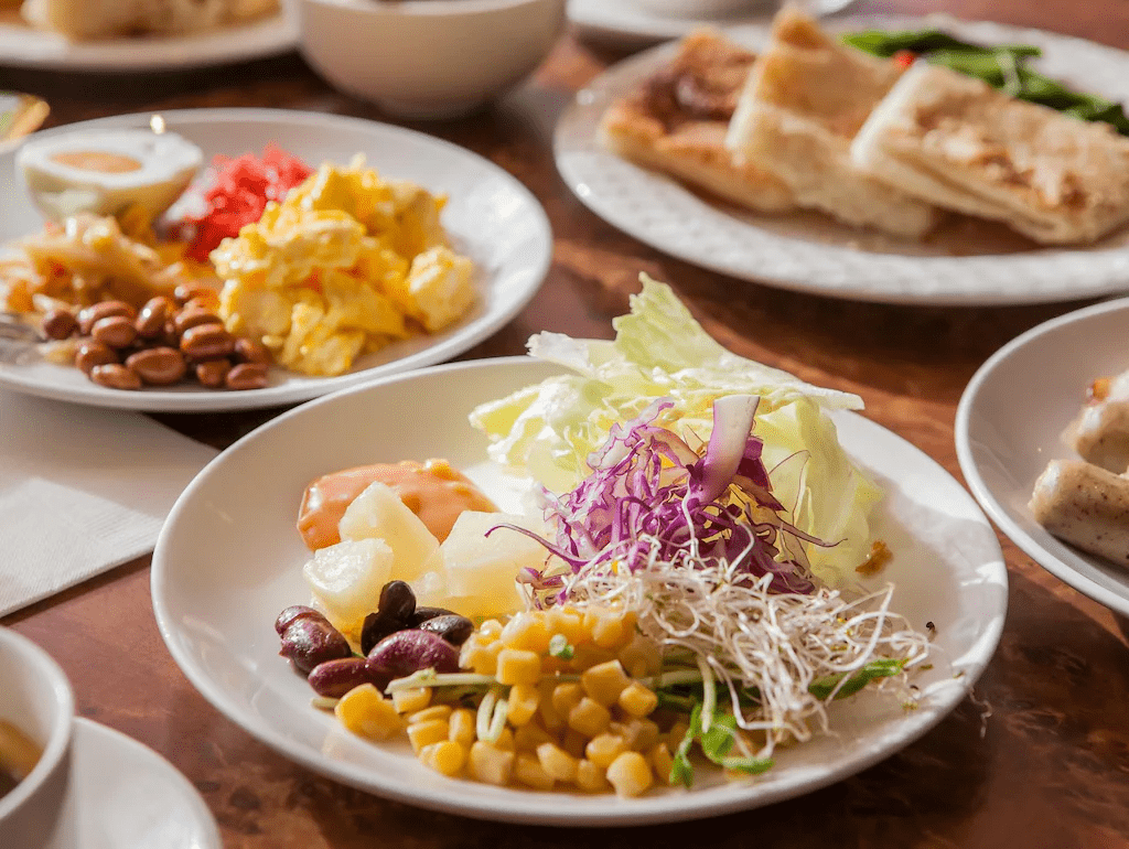 傍晚抵達台中烏日,入住清新溫泉飯店,在露天溫泉中讓城市漸漸遠去