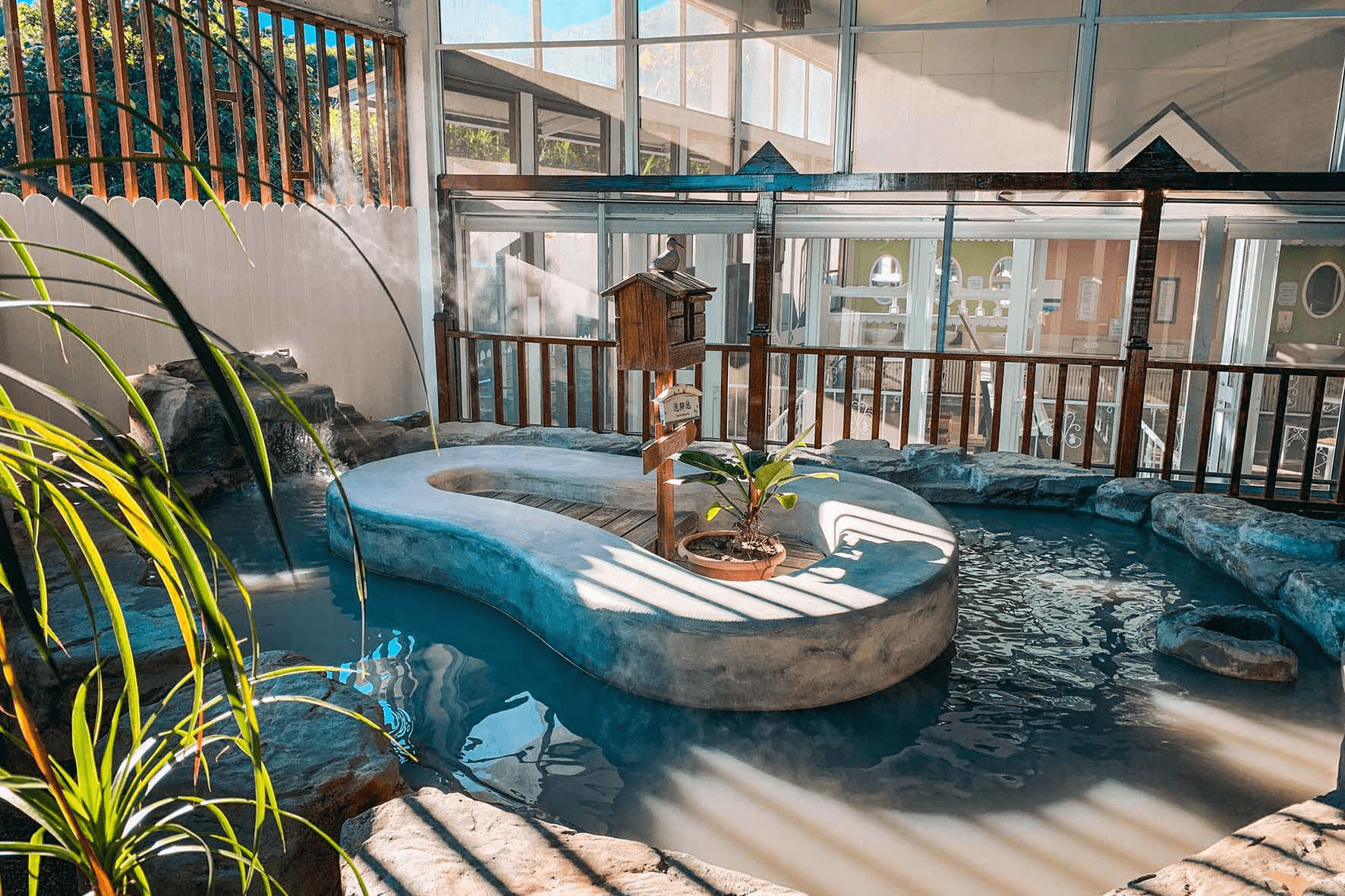 走進霧氣與綠意之間,從泥漿泉裡找回自己,在景大渡假莊園的山景故事