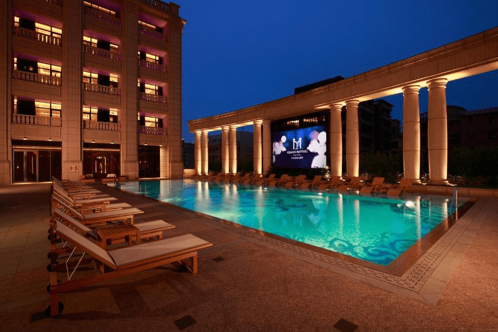 在台北內湖慢慢停下腳步，走進台北美福大飯店感受不張揚卻完整的五星級住宿日常