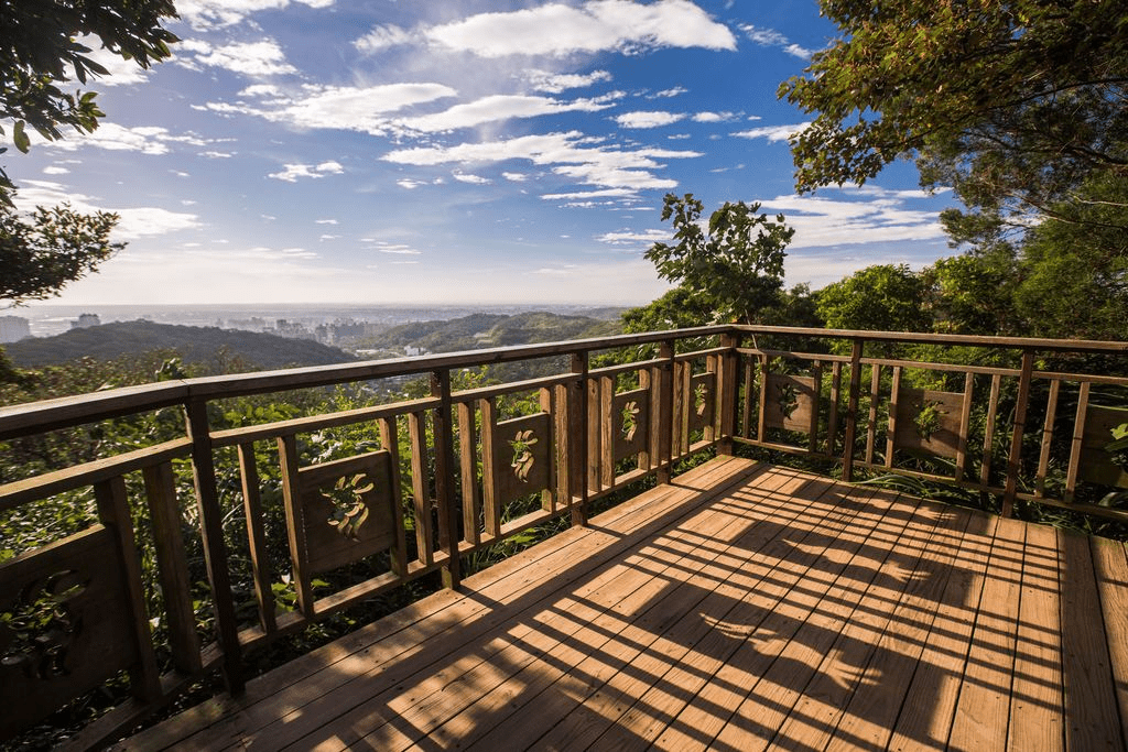 踏上桃園一日輕旅的路，把森林氣息、海邊風聲與老茶香串成一段舒服的節奏