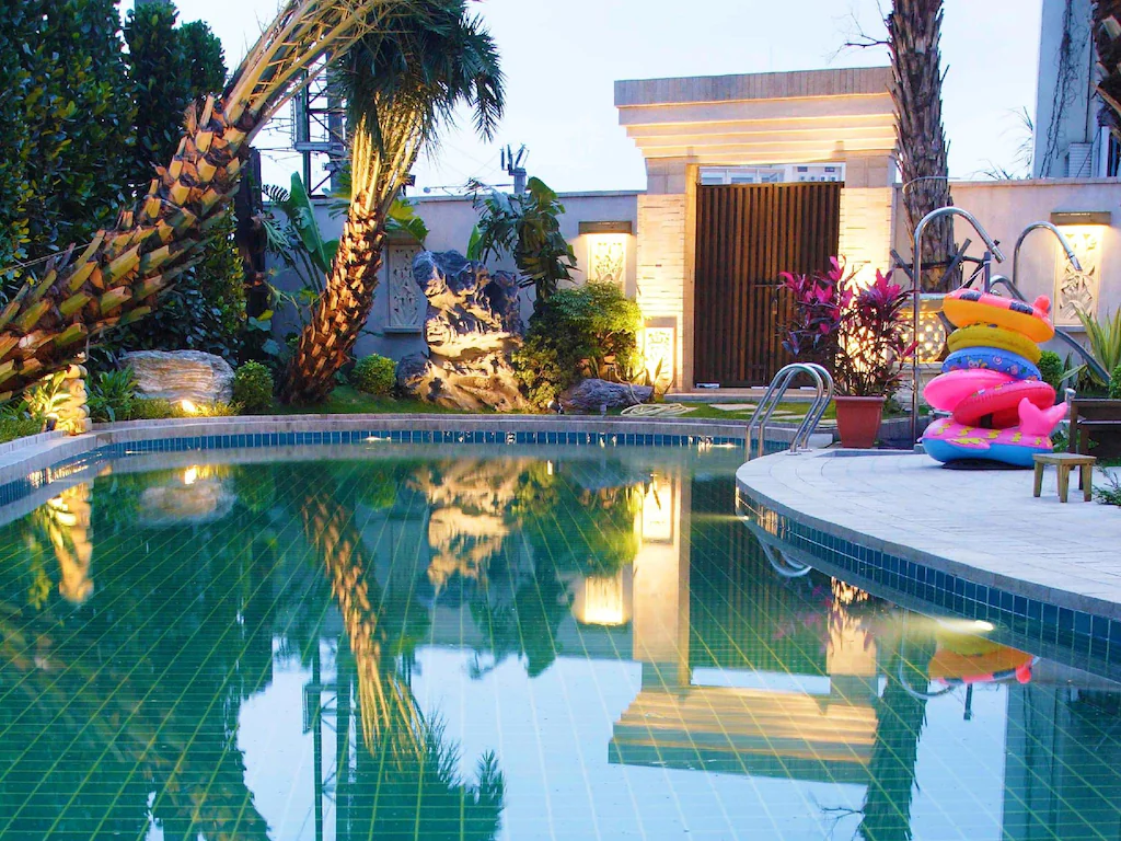 把腳步放慢住進礁溪，選一間溫泉飯店過一晚溫柔的旅行節奏