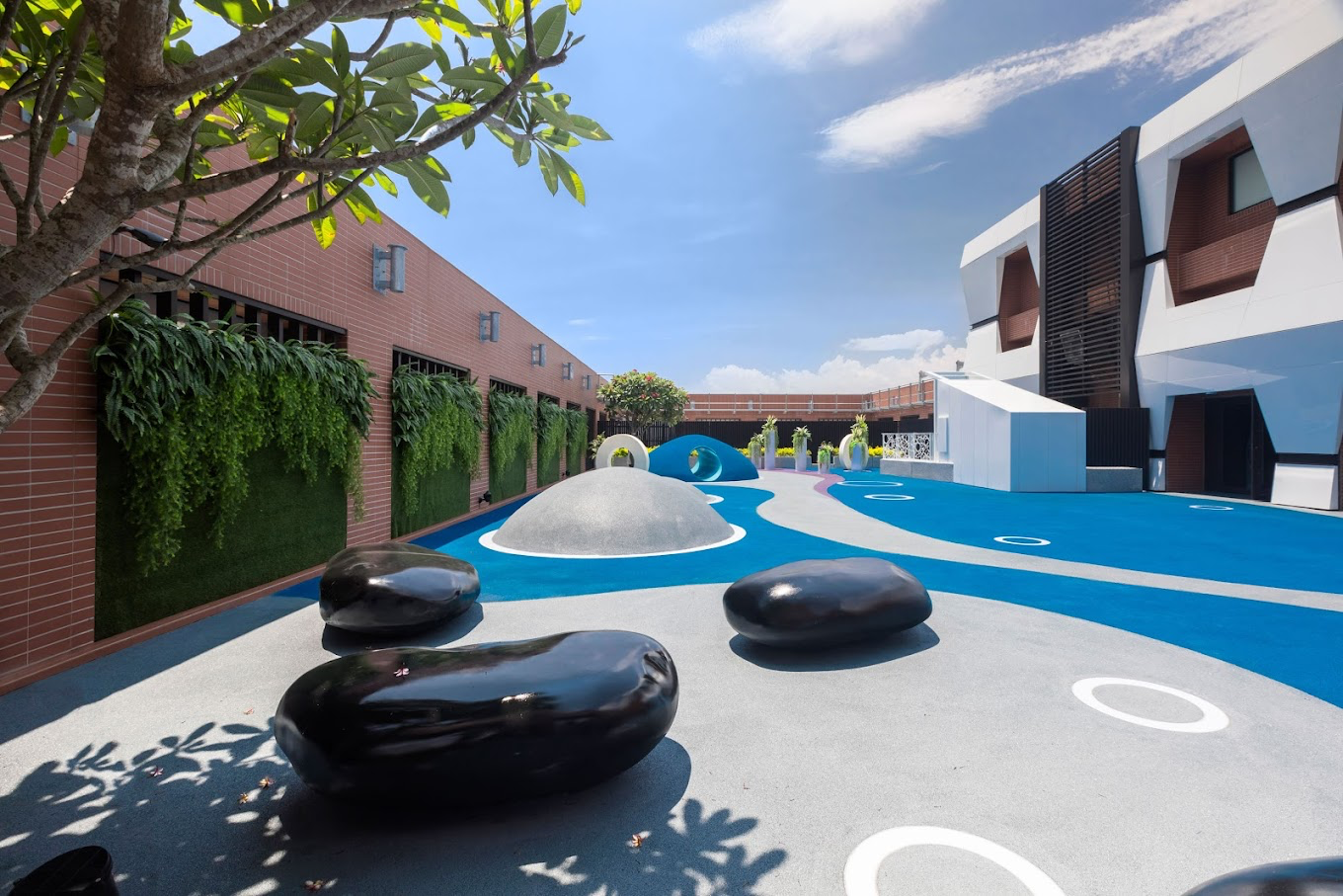 讓旅程變得簡單的地方，在煙波大飯店宜蘭館，慢慢感受宜蘭的生活步調