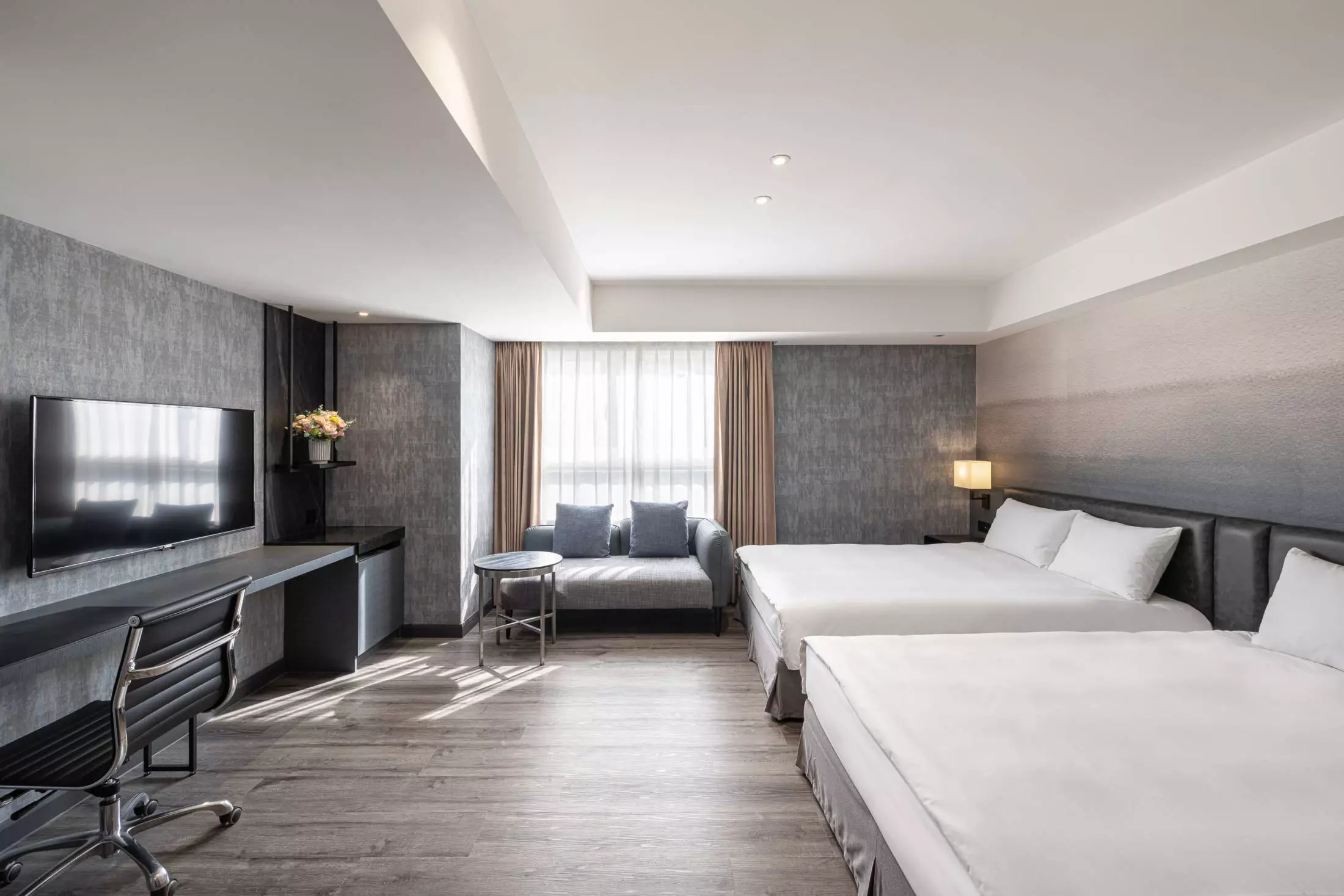 在湖水與城市之間慢慢停留，住進新竹煙波大飯店，感受新竹的生活步調