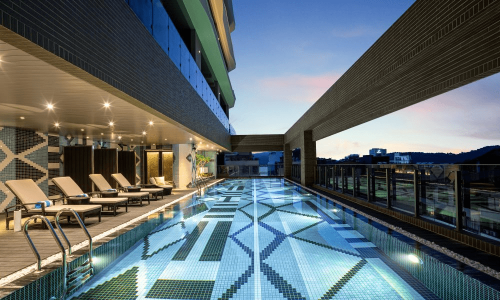 在湖霧與溫泉交會的日月潭，慢慢住進力麗溫德姆溫泉酒店的靜好時光