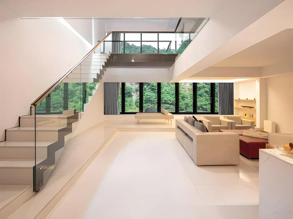 沿著南勢溪走進烏來的午後，把行程放慢，住進璞石麗緻溫泉會館泡一池靜靜的湯