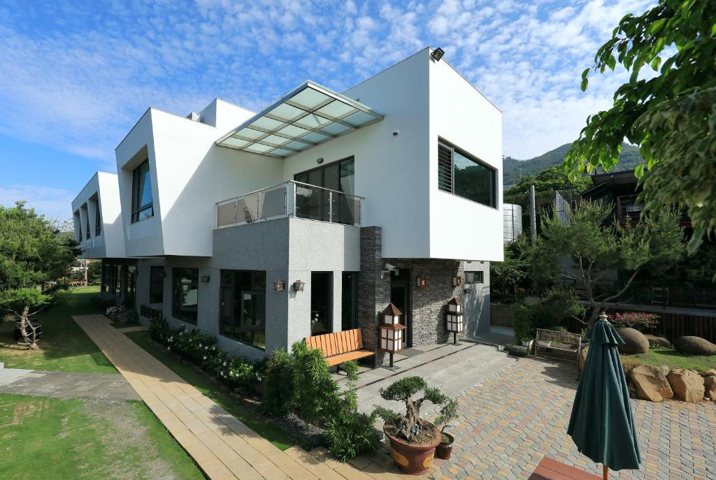 想把旅程放慢時就住進南投水里，這些住宿適合不趕路的日子