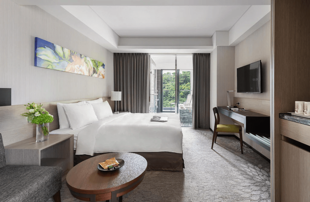 把行李放下的那一刻，在煙波大飯店遇見城市、溫泉與海景交會的瞬間