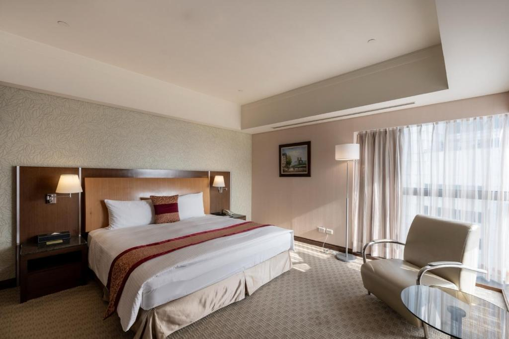 走進台南的日與夜，挑一間剛剛好的飯店，讓城市陪你慢慢旅行