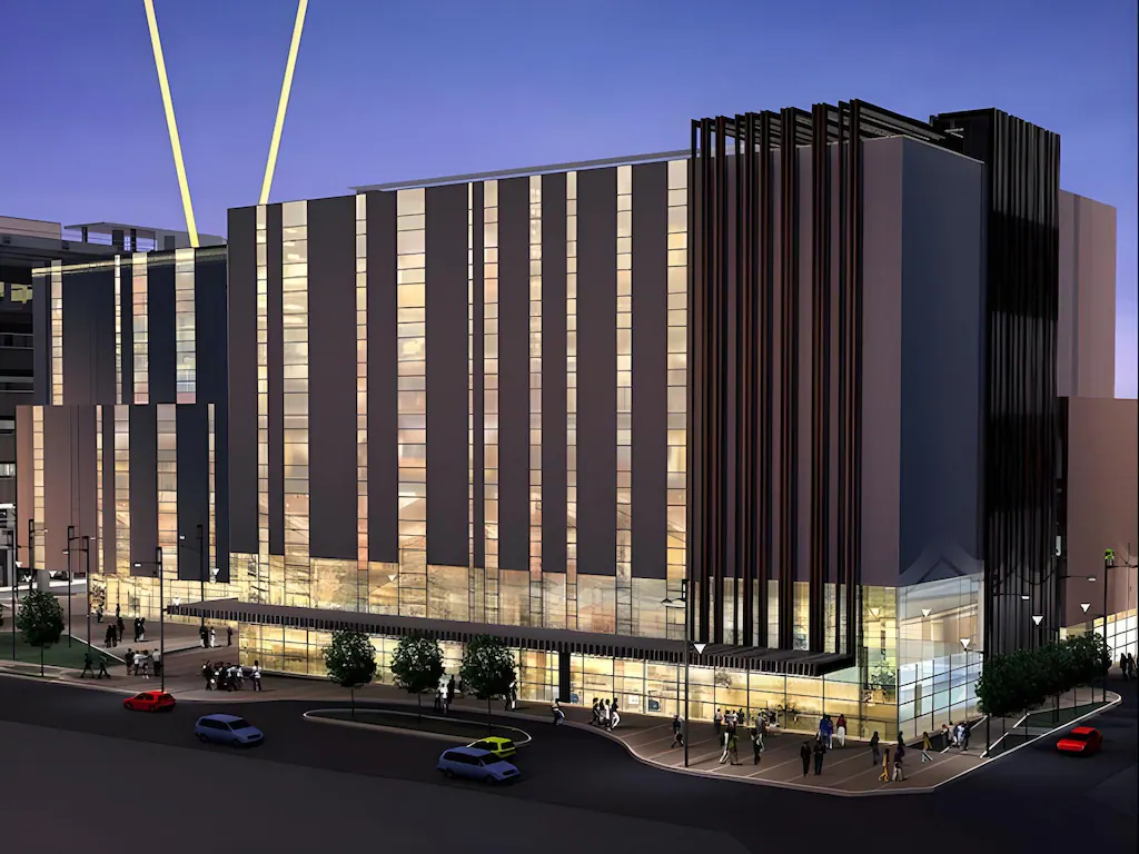 寬敞明亮的客房設計，結合購物與娛樂機能，是苗栗市區最方便的住宿選擇。