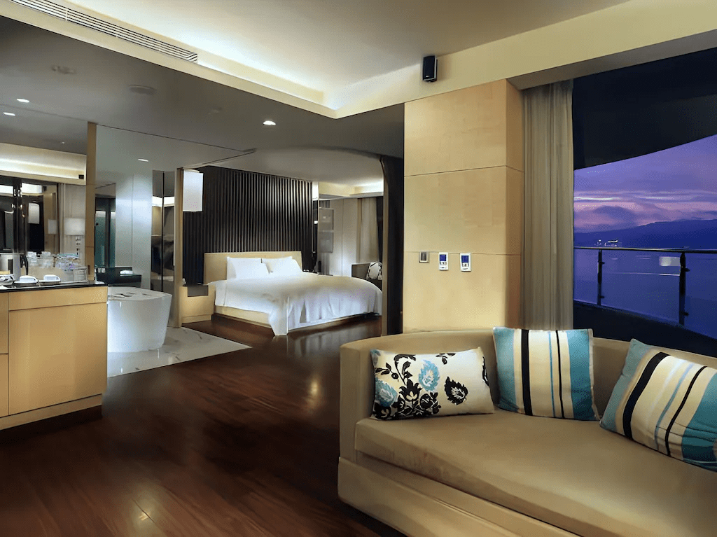 把行李放下才真正開始旅行，在日月潭住進適合慢慢停留的湖畔住宿