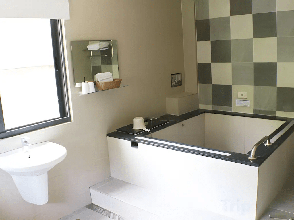 當霧氣漫過山路,關子嶺溫泉住宿成了最適合停下來過夜的地方