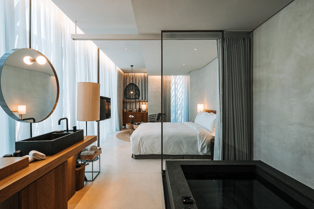 了了 礁溪以獨特的竹籠外觀與藝術氛圍，成為礁溪最具話題性的設計旅宿。