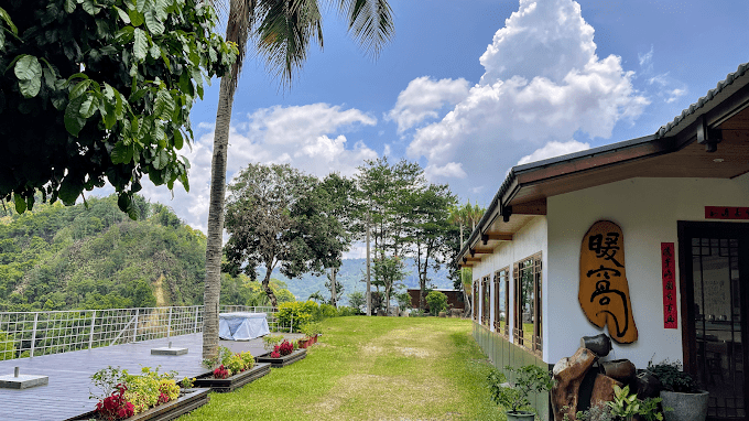 朋友與家人都在同一個屋簷下，南投包棟民宿讓埔里的夜色有了溫度