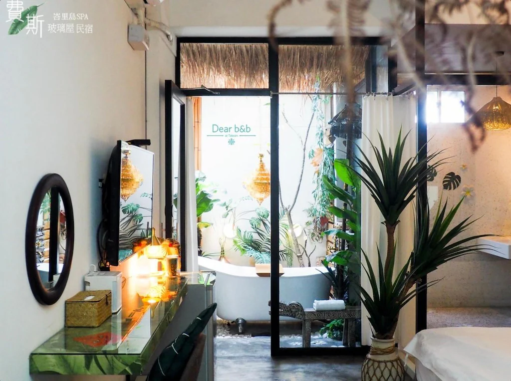 住進花蓮新城鄉費斯玻璃屋，讓清晨的光線帶你展開一段不趕行程的旅程