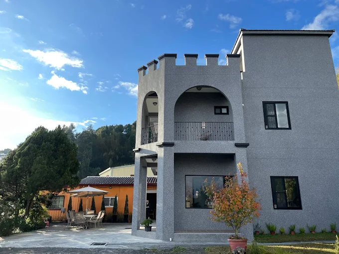 把時間留給步道與雲海，在阿里山挑一間適合過夜的住宿慢慢走完行程