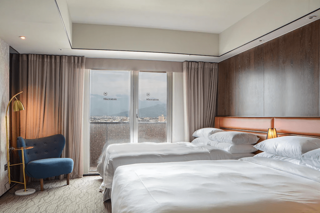 傍晚走進台東市區找一晚安心落腳處，精選幾間住起來剛剛好的台東住宿選擇