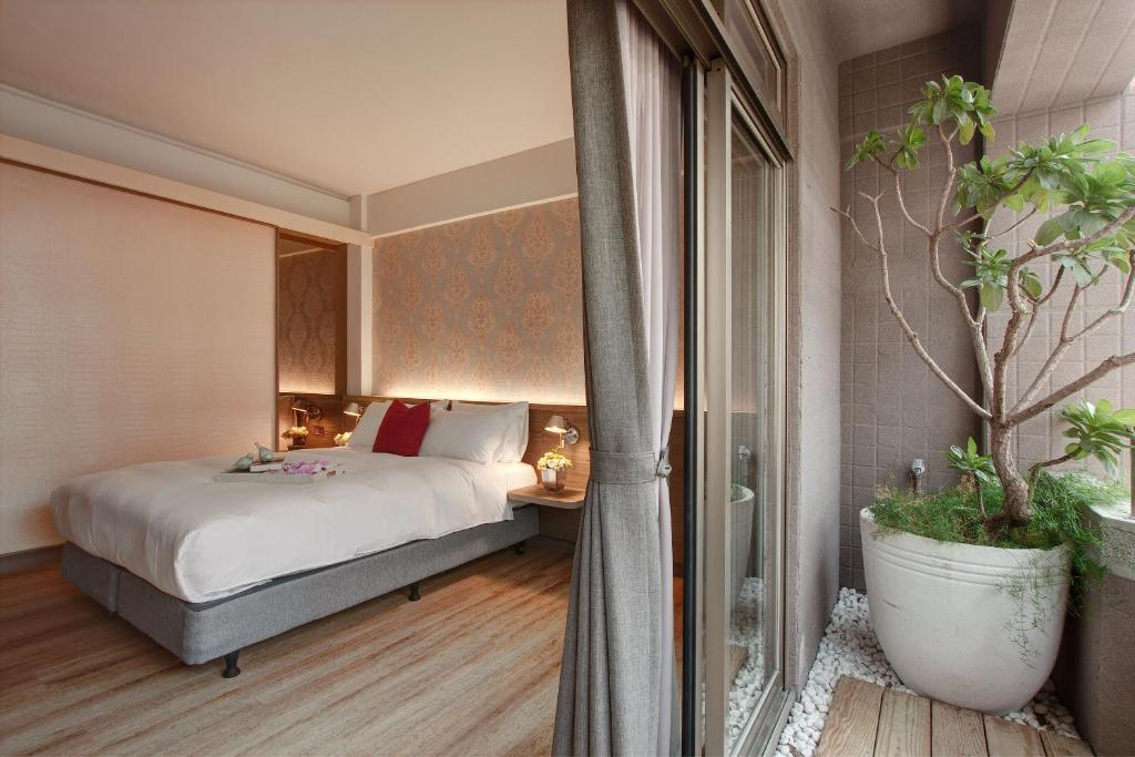 當夜色落在南投，找到一間合拍的住宿空間，旅程才真正開始安靜下來