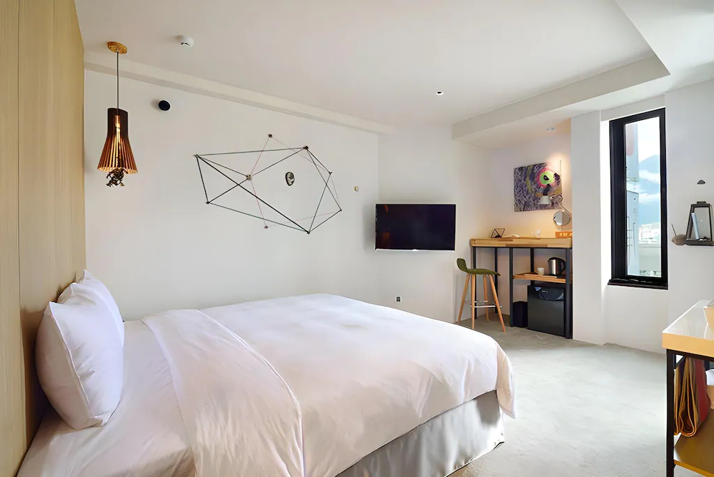 跟著承億文旅移動的方向，從嘉義出發，在日月潭與花蓮找到剛剛好的停留