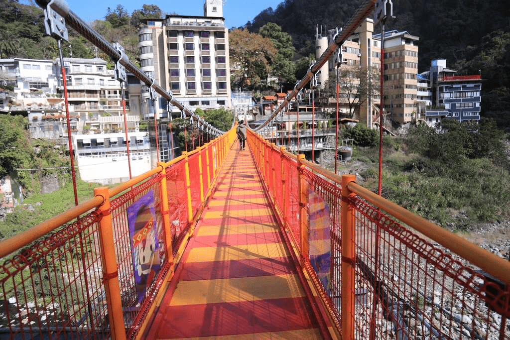 把城市留在身後，住進谷關溫泉飯店，在台中山裡過一晚真正放鬆的時間