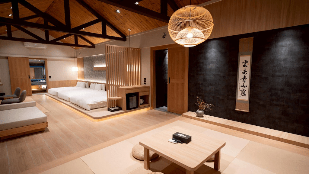 出發苗栗的週末，把行李放進一間合適的住宿，讓山城夜晚自然接住旅途