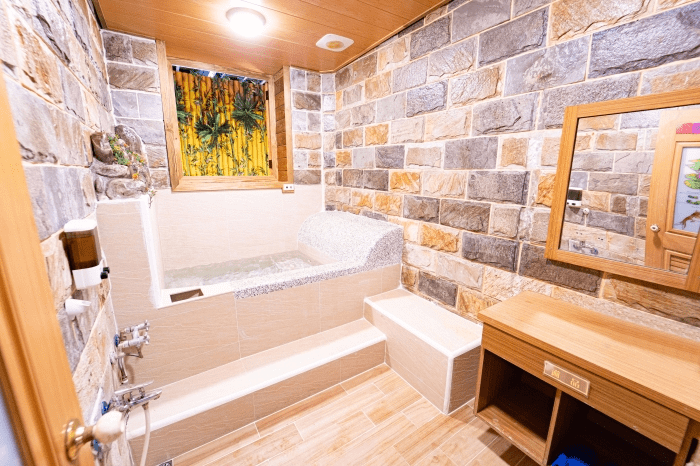 把城市留在身後，走進六龜山林，在美崙山溫泉渡假山莊慢慢過一夜