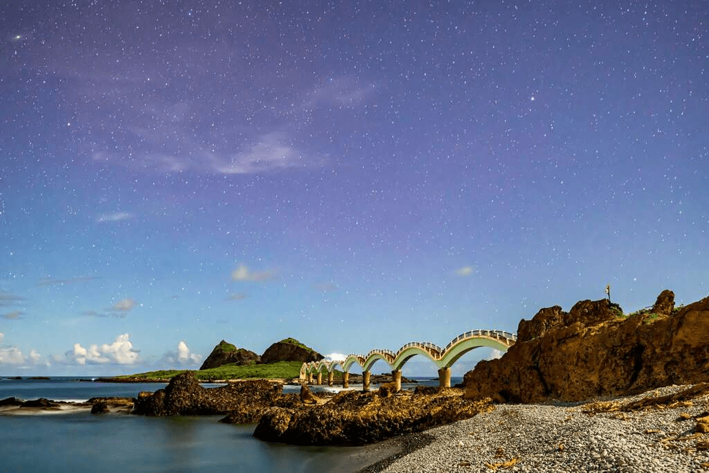 在三仙台迎接日光升起的時刻，沿著跨海步橋走進最真實的東岸節奏