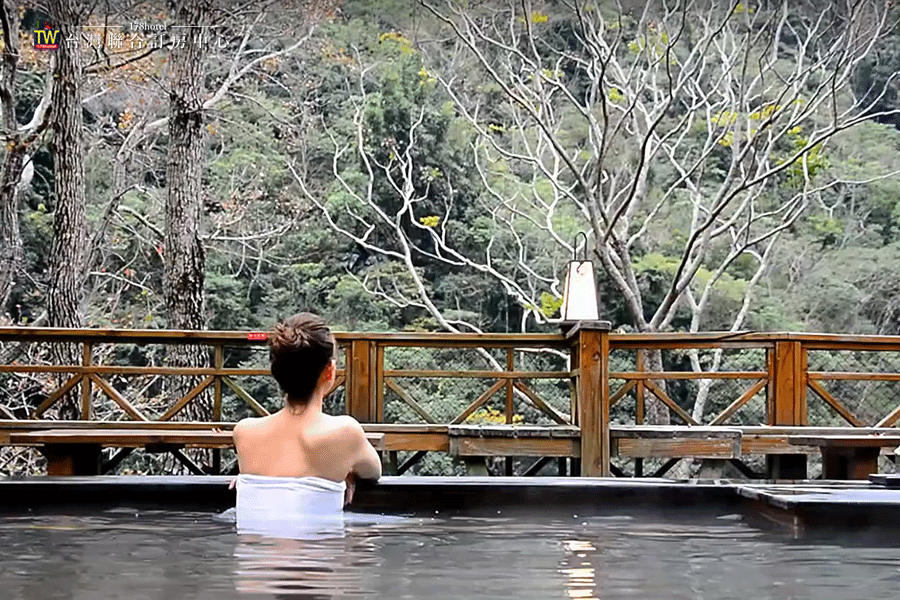 苗栗泰安溫泉住宿推薦|湯悅溫泉會館松悅湯房4999元入住,享受房內就能泡湯的療癒旅程