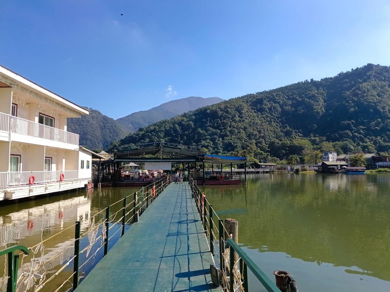 南投唯一湖上飯店「天水蓮大飯店」住房優惠！$2,180入住湖景雙人房含早餐，盡享絕美鯉魚潭湖光山色