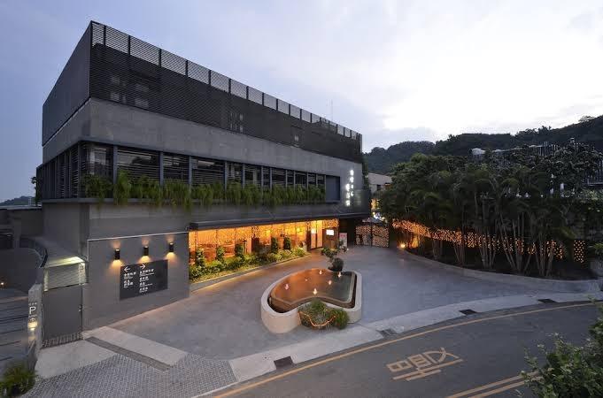 台中日光溫泉會館：大坑山林美人湯，豪華住宿、美食SPA一泊二食推薦！